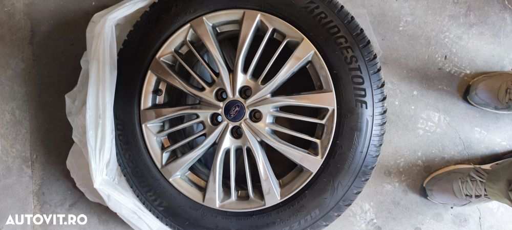 Ford Kuga 2.5 Duratec FHEV FWD Titanium - 28