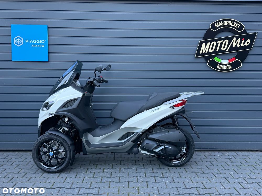 Piaggio MP-3 - 4