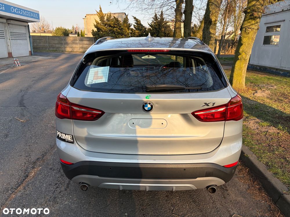 BMW X1 xDrive20d Sport Line - 8