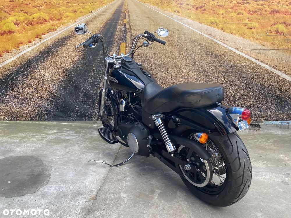 Harley-Davidson Dyna Street Bob - 13