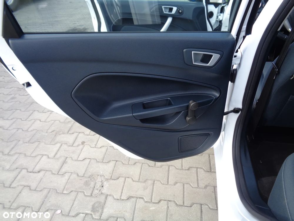 Ford Fiesta 1.25 Titanium EU5 - 19