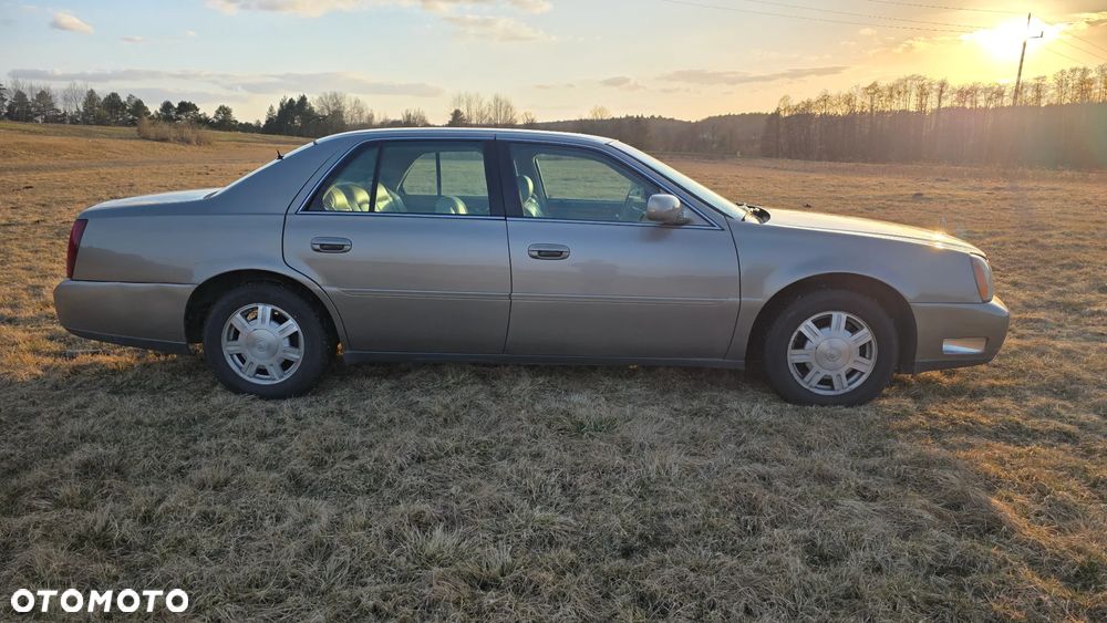 Cadillac Deville - 13