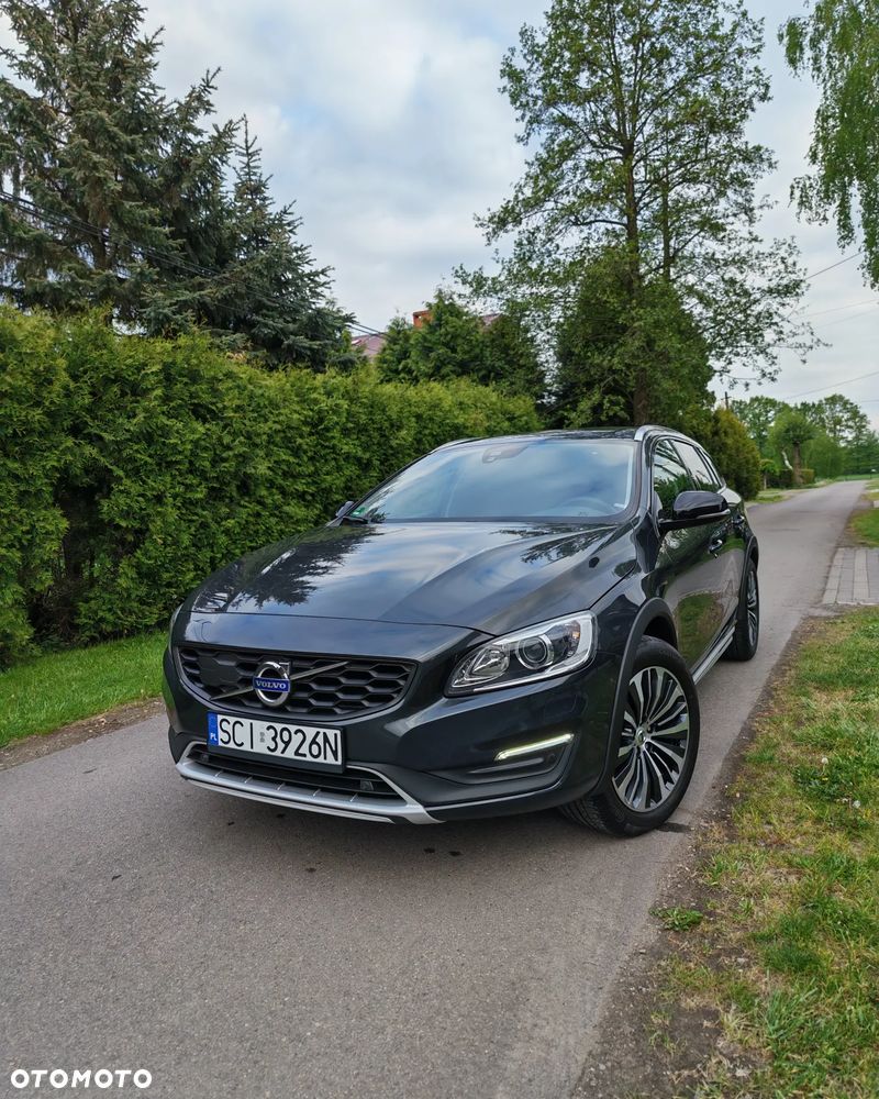 Volvo V60 Cross Country D4 Geartronic Summum - 1