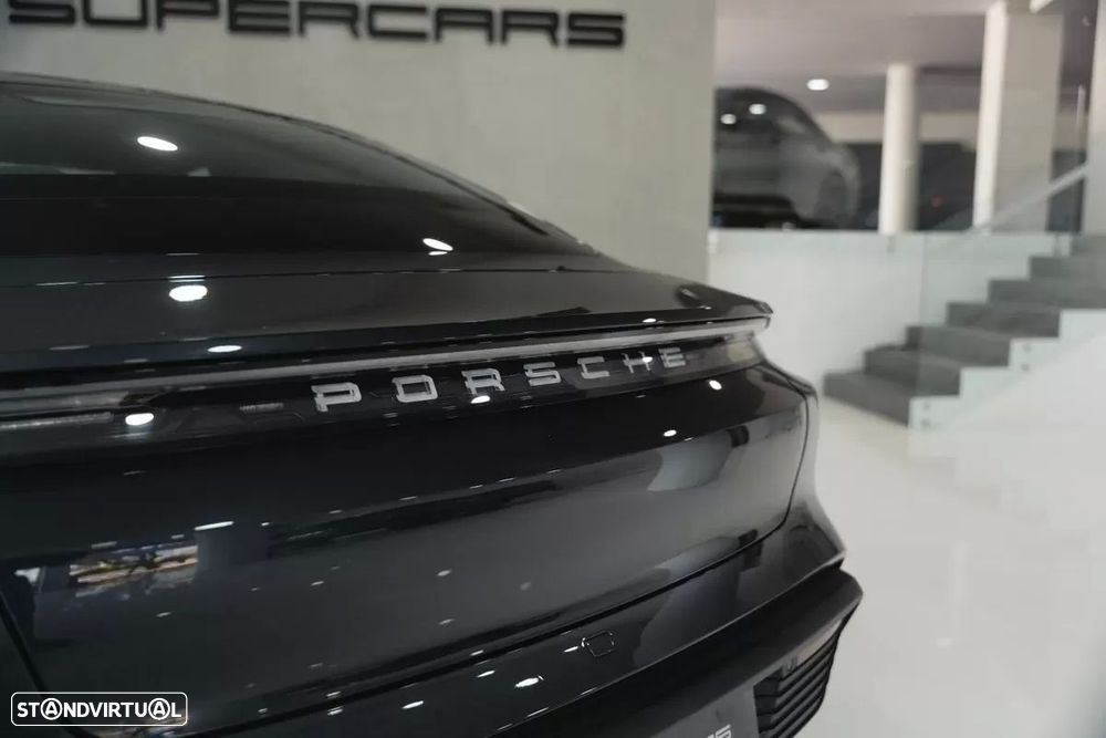 Porsche Taycan 4S - 18