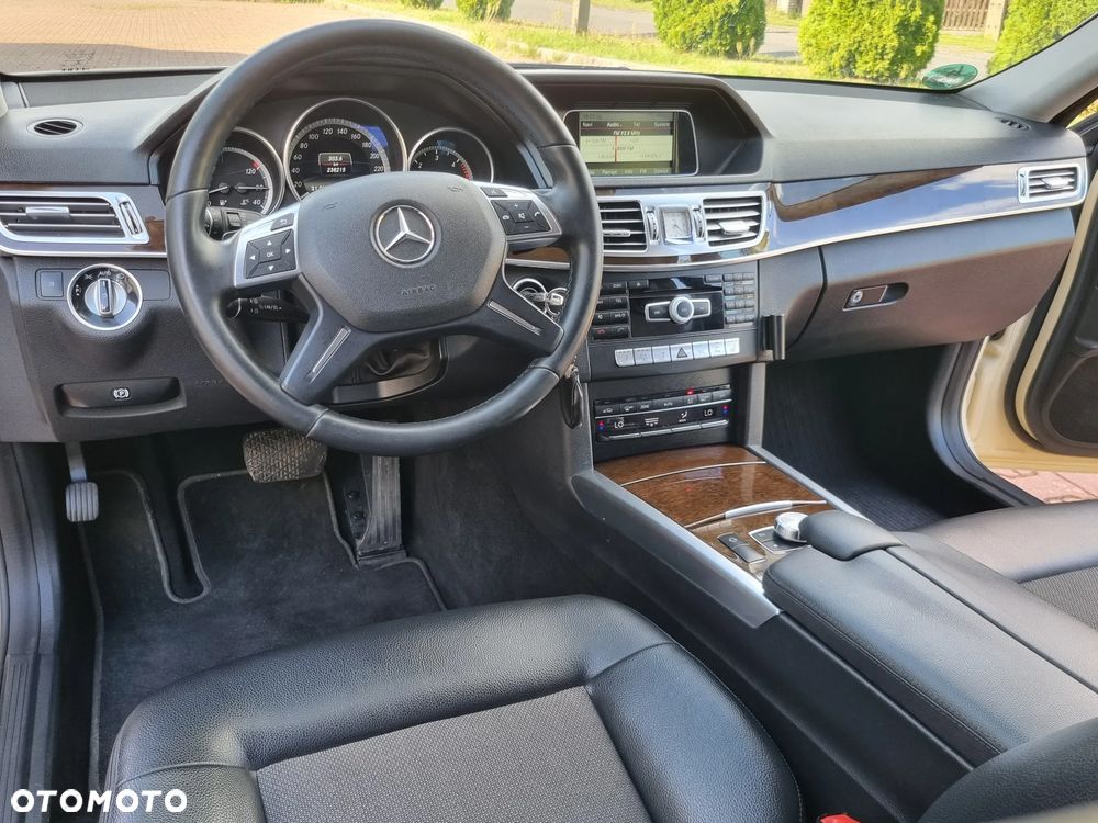 Mercedes-Benz Klasa E 200 CDI 7G-TRONIC - 28
