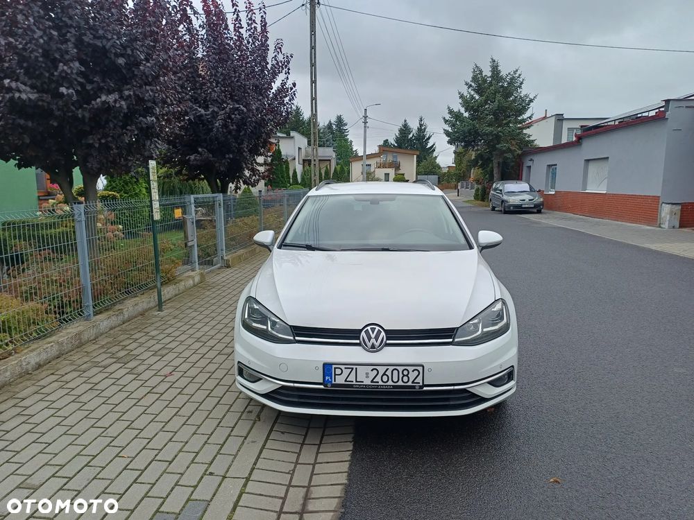 Volkswagen Golf - 2