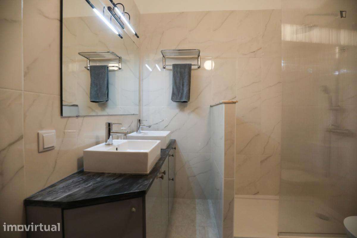 Quarto - localizado em Olaias Lisbon - Grande imagem: 2/38
