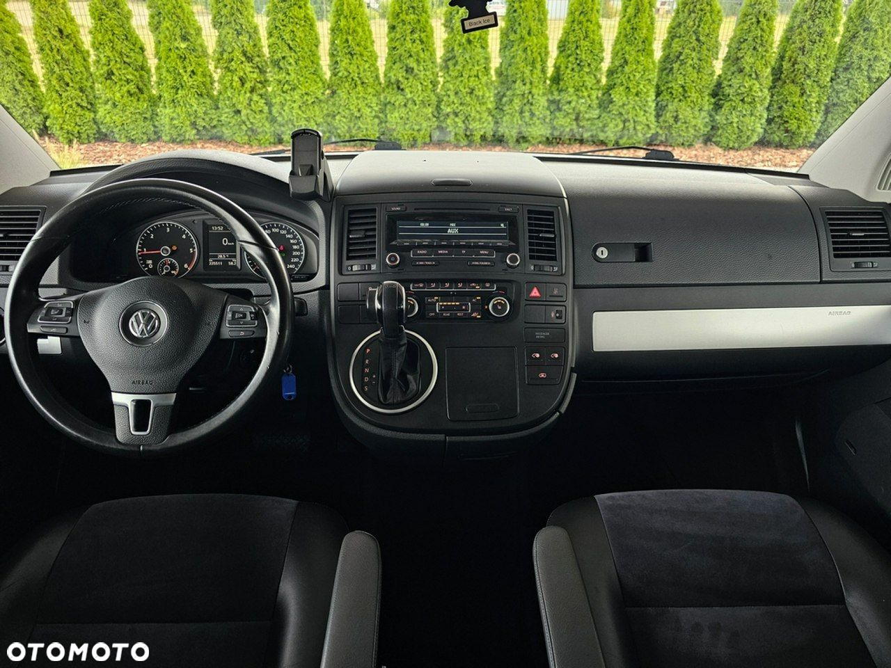 Volkswagen Multivan - 27