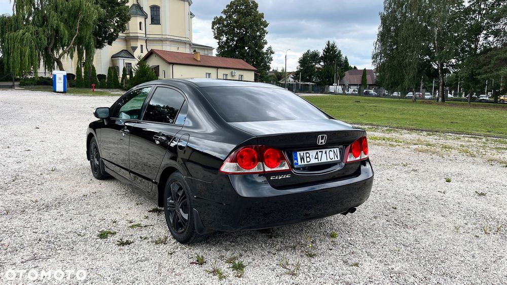 Honda Civic 1.8 Comfort - 11