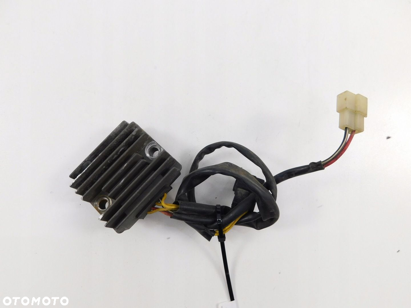 SUZUKI DF 125 REGULATOR NAPIĘCIA - 3
