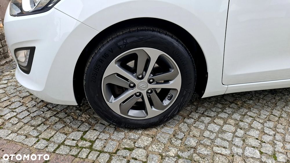 Hyundai i30 1.4 BlueDrive Comfort - 22
