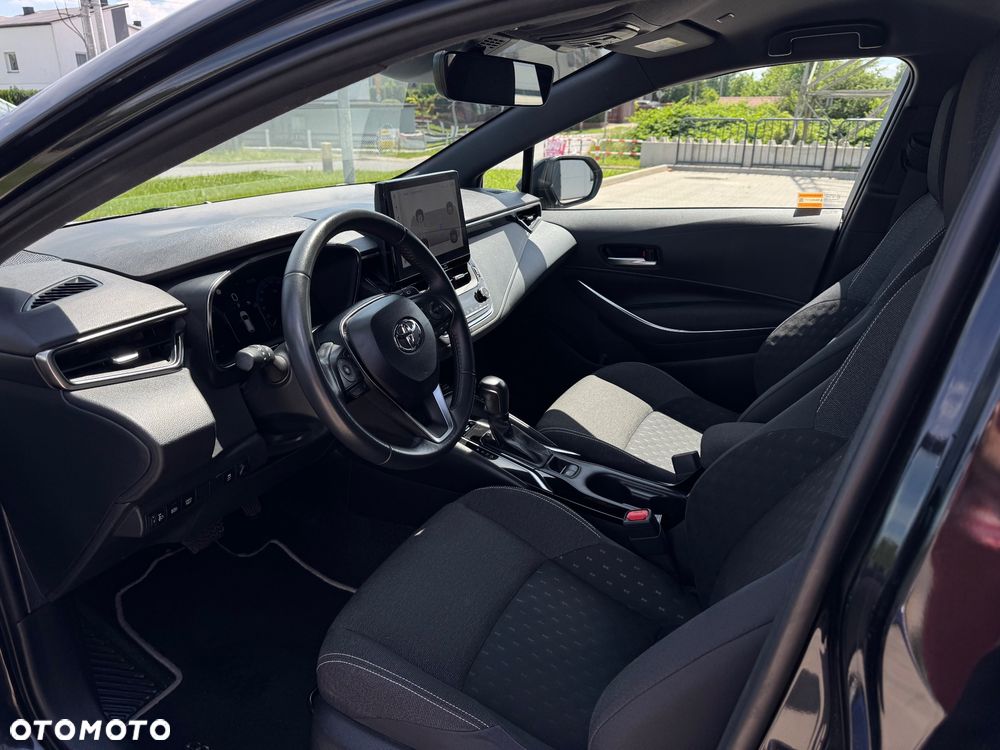 Toyota Corolla - 13