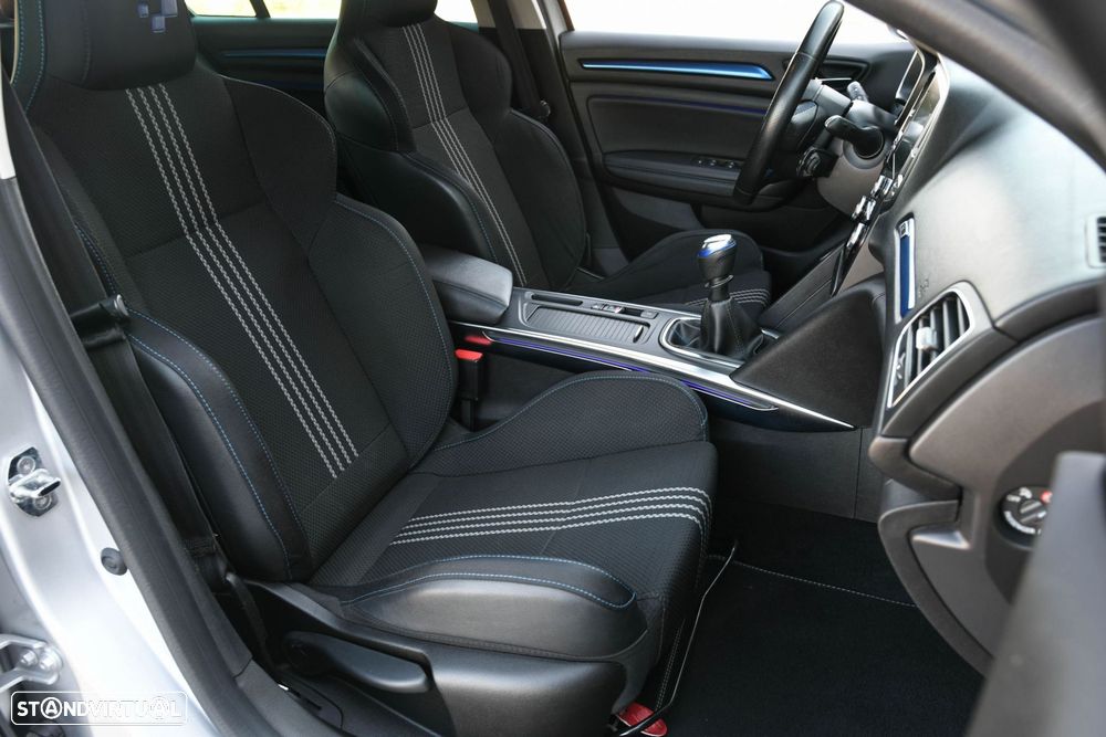 Renault Mégane — fotografia 6