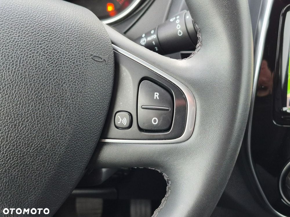 Renault Captur - 28