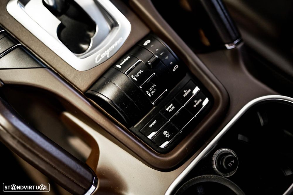 Porsche Cayenne S - 10