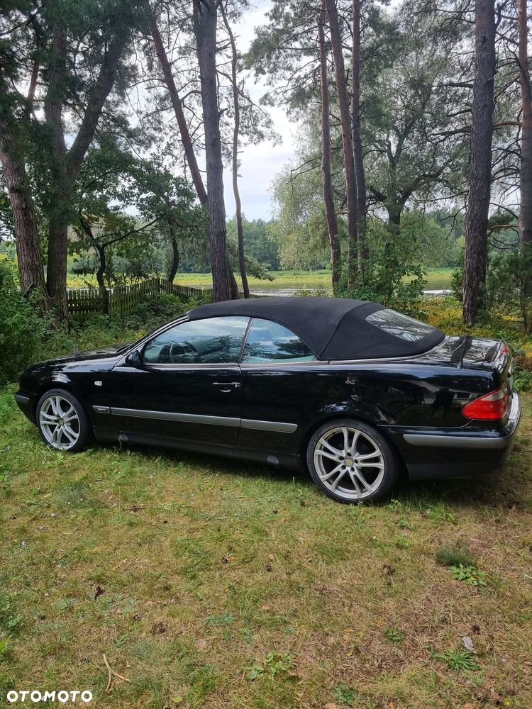 Mercedes-Benz CLK - 3
