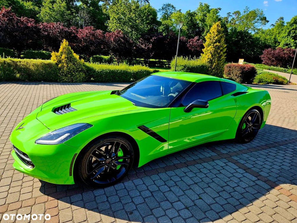 Chevrolet Corvette - 37