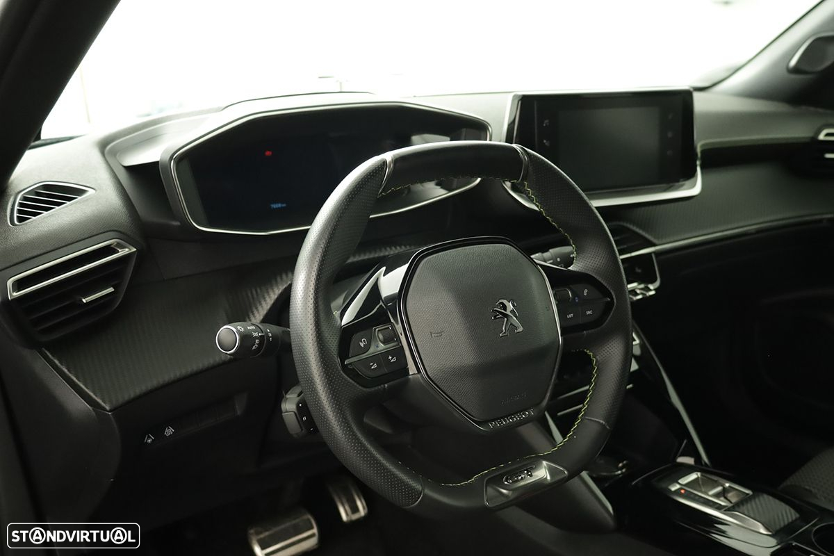 Peugeot e-2008 50 kWh GT - 8