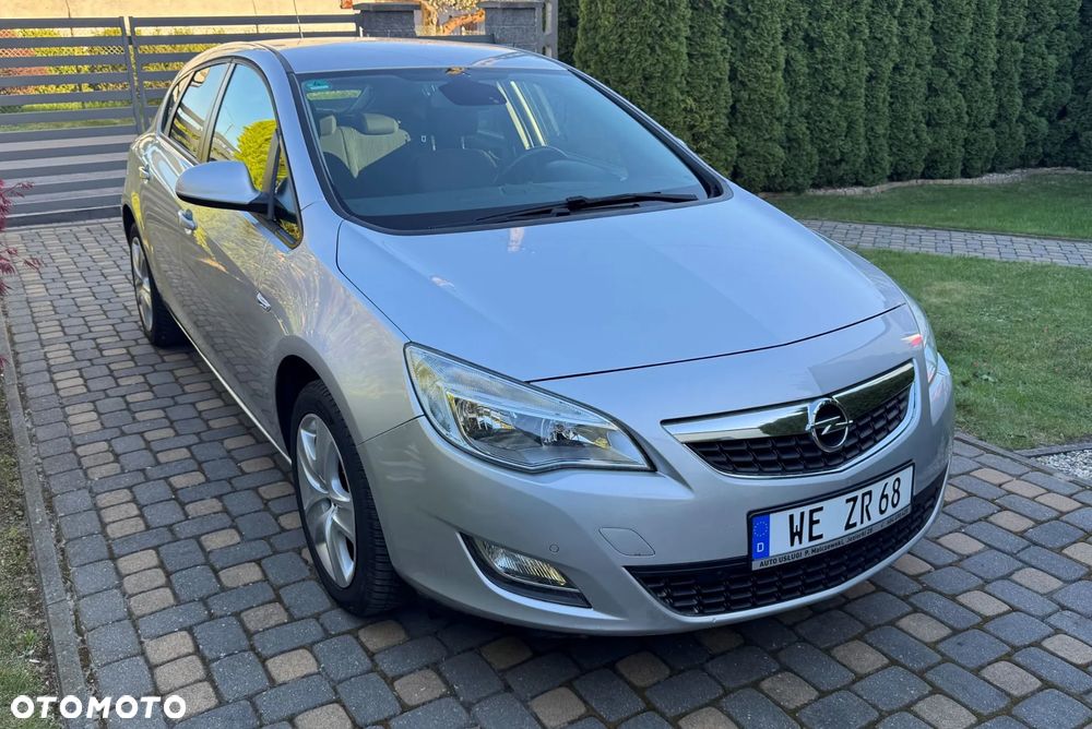 Opel Astra 1.4 Turbo - 1