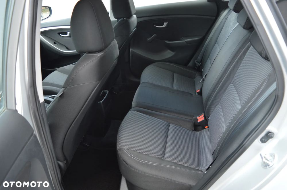Hyundai i30 1.4 Trend - 32