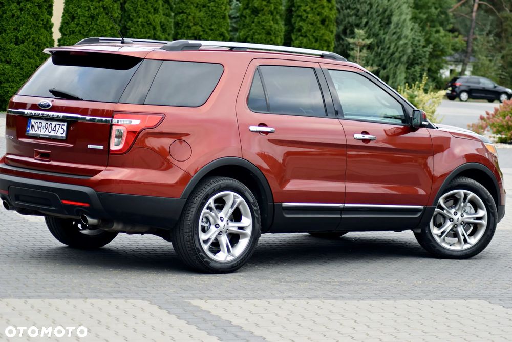 Ford Explorer - 22