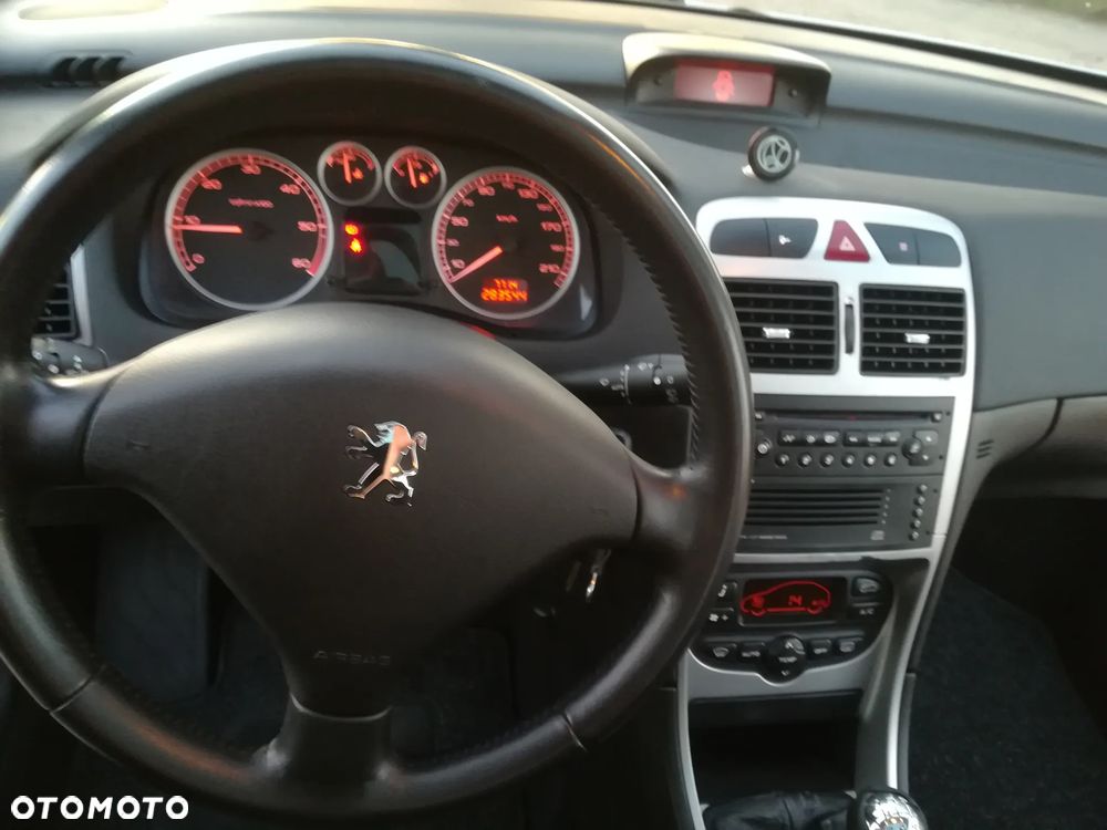 Peugeot 307 HDi 110 Premium - 14