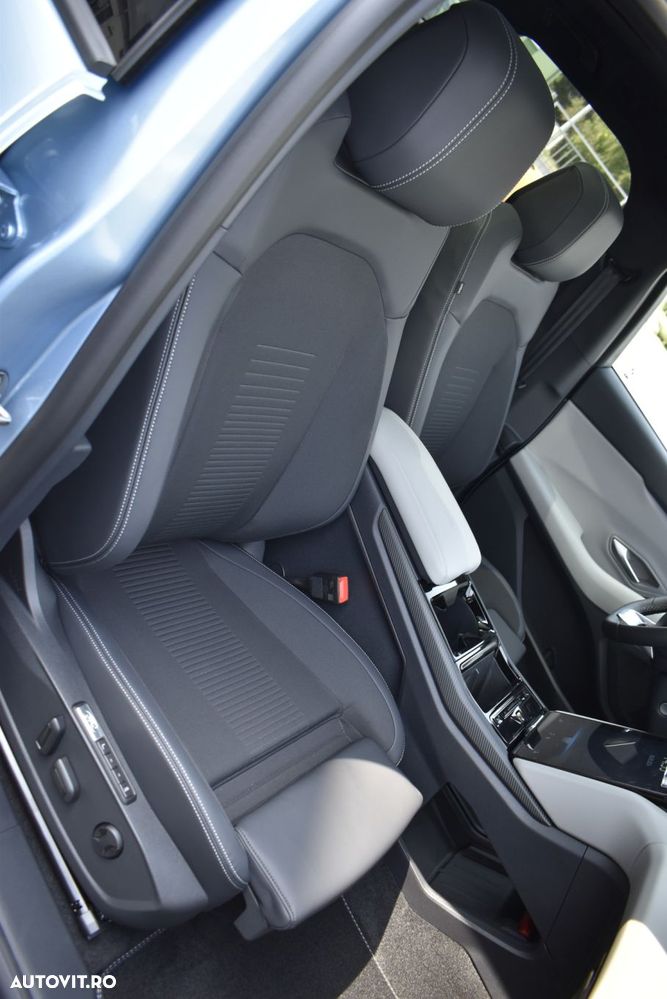 Ford Explorer AWD 79 kWh Extended Range Premium - 32