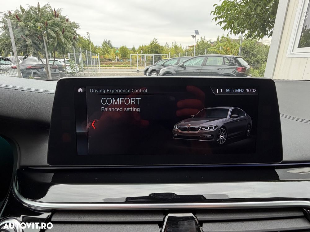 BMW Seria 5 530i xDrive Aut. Sport Line - 27