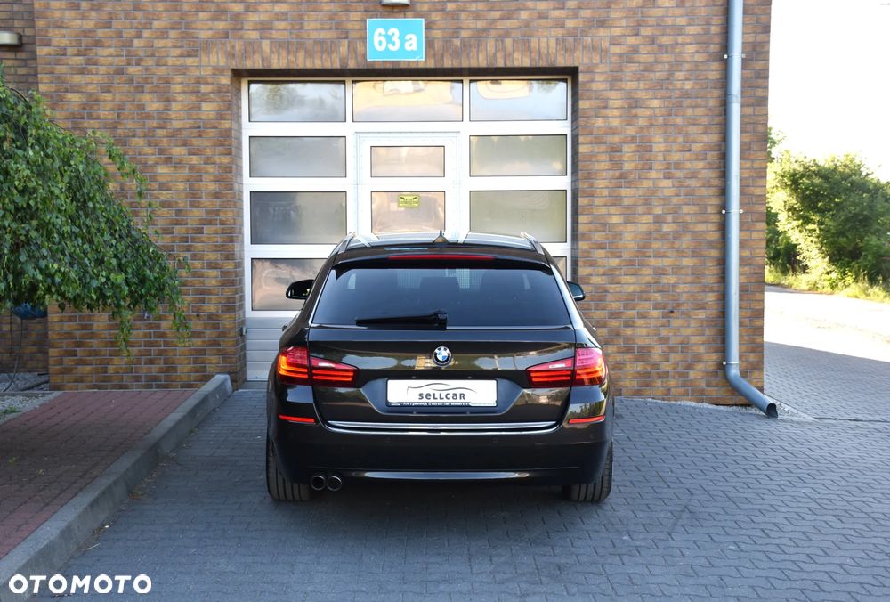 BMW Seria 5 518d Luxury Line - 32