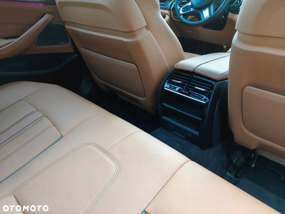 BMW Seria 5 530e iPerformance - 34
