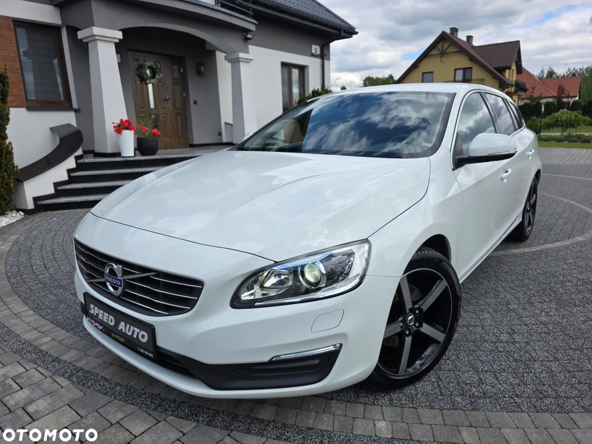 Volvo V60 D3 Drive-E Momentum - 8
