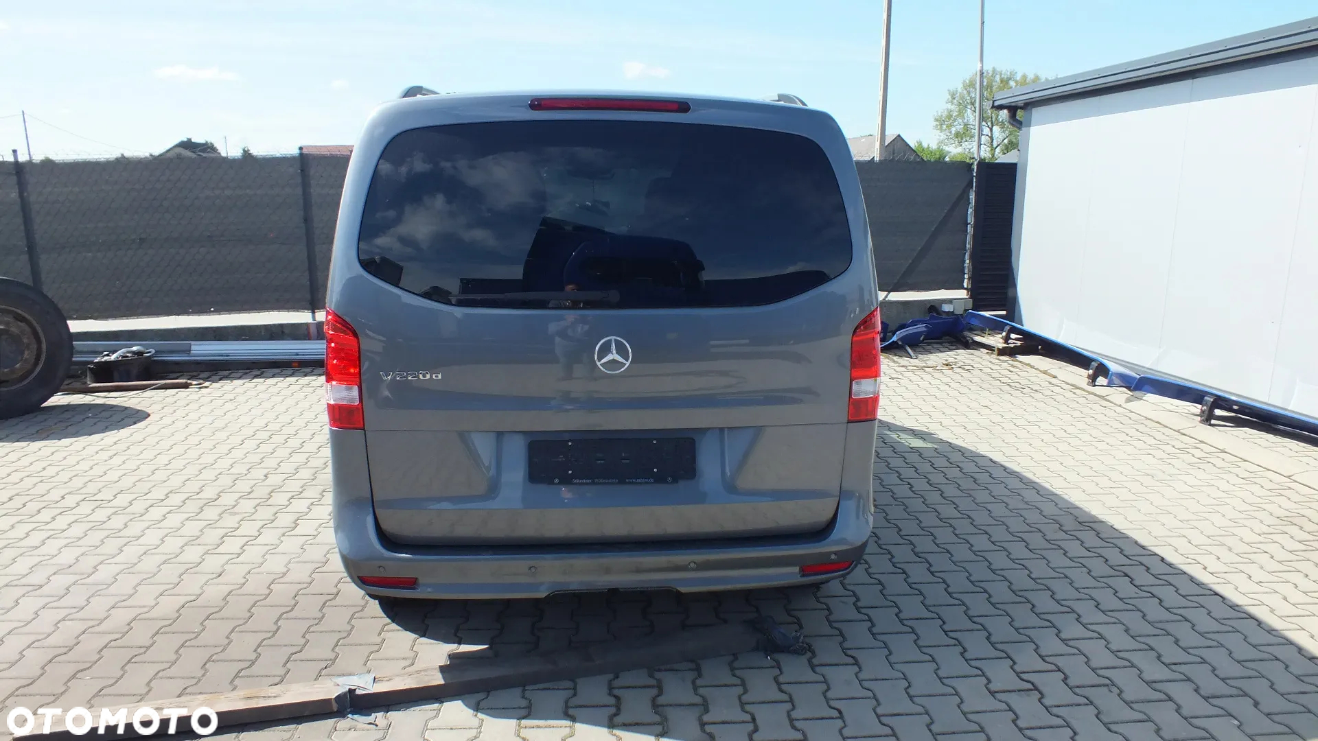 Mercedes-Benz Klasa V 220 d 4-Matic 9G-Tronic - 4