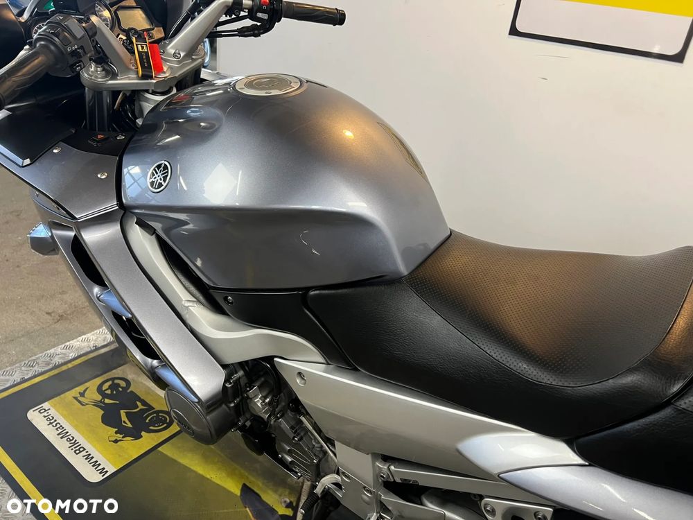 Yamaha FJR - 30