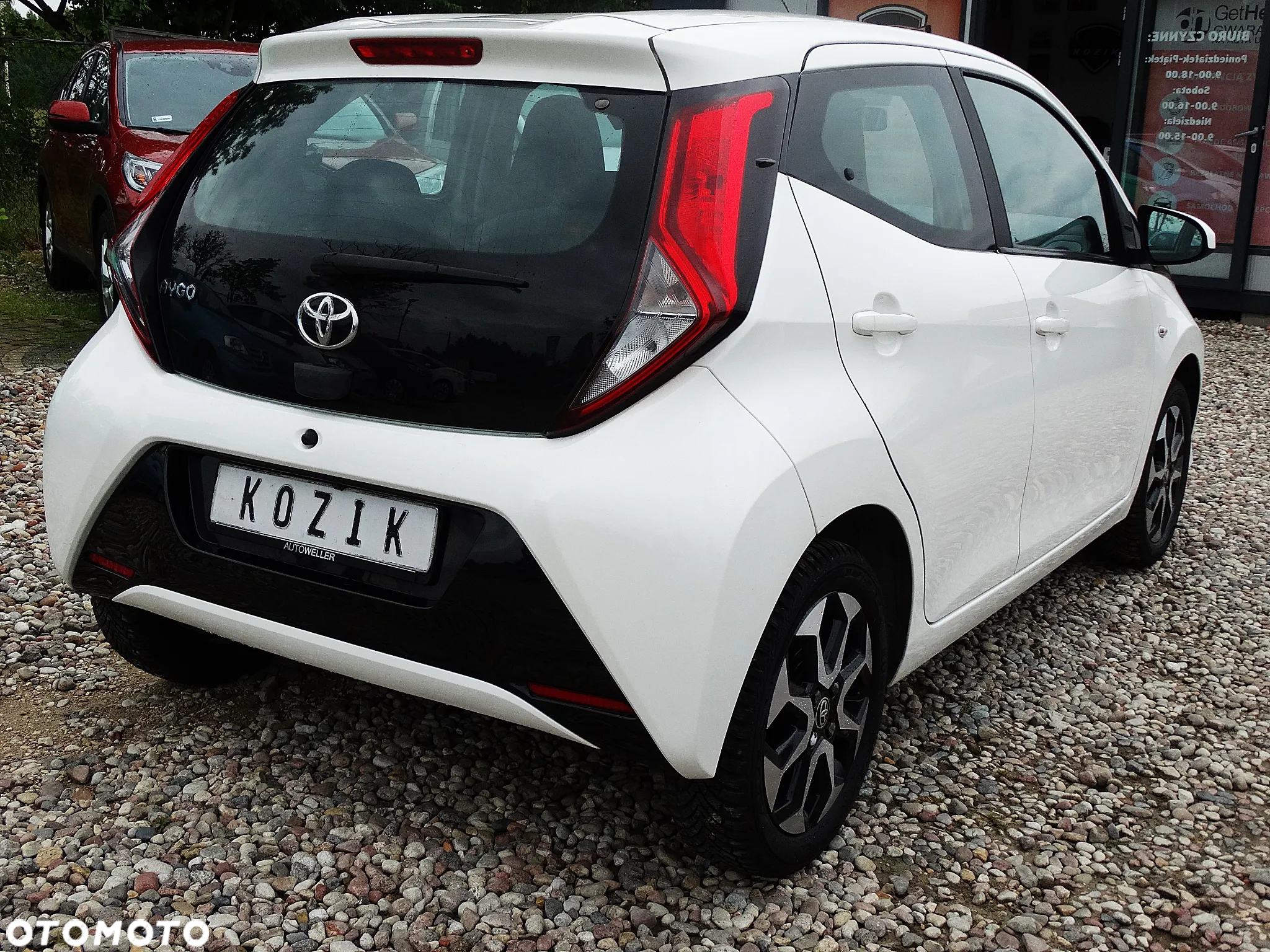 Toyota Aygo X 1.0 VVT-i Executive - 10
