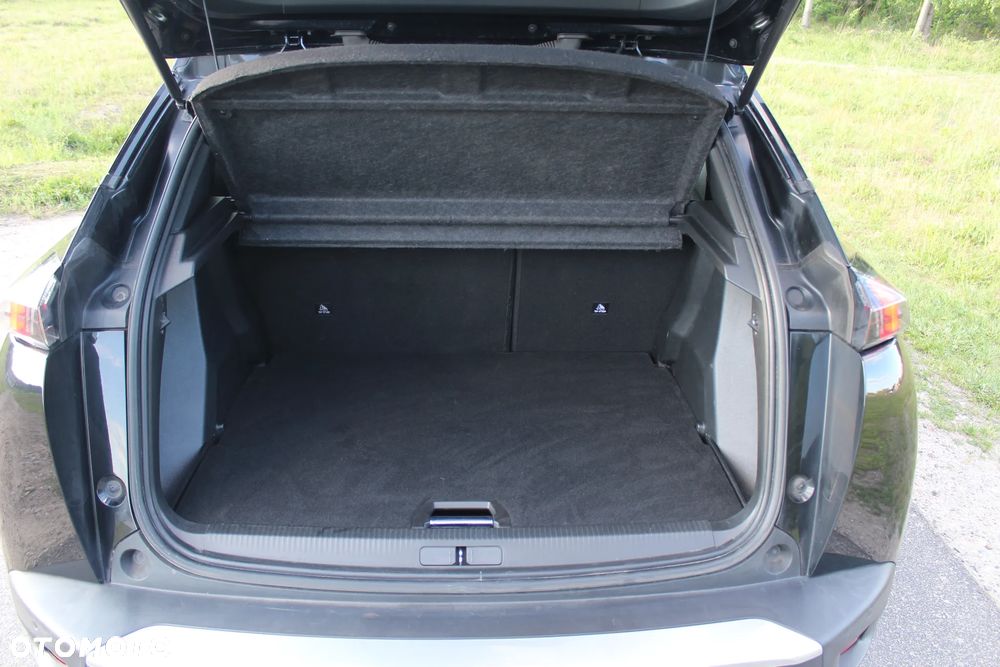 Peugeot 2008 1.5 BlueHDi Allure Pack S&S - 17