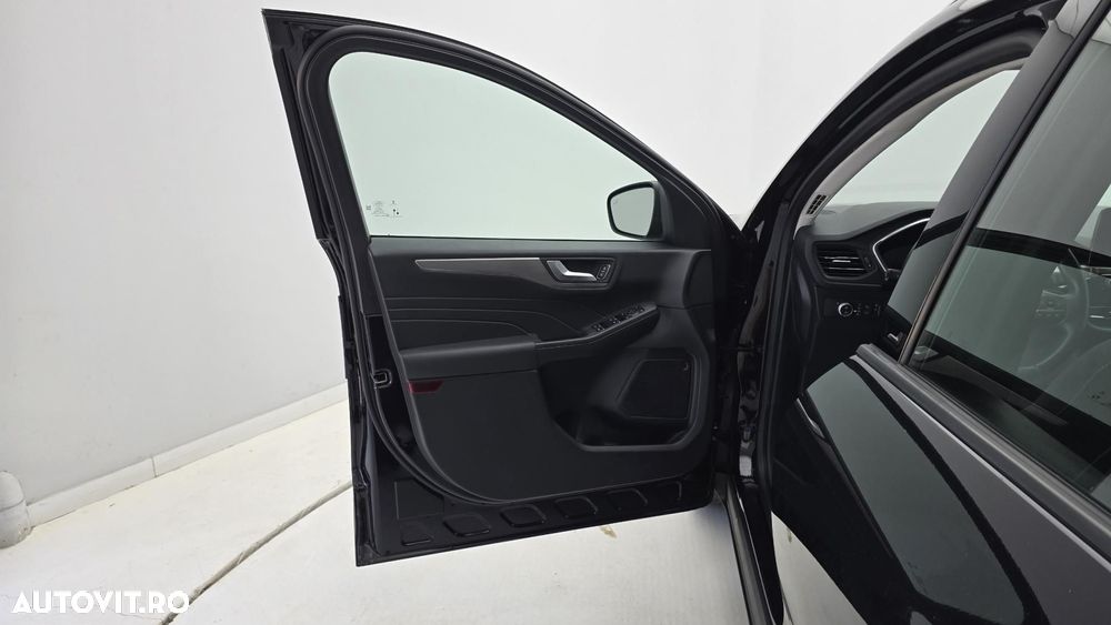 Ford Kuga - 10