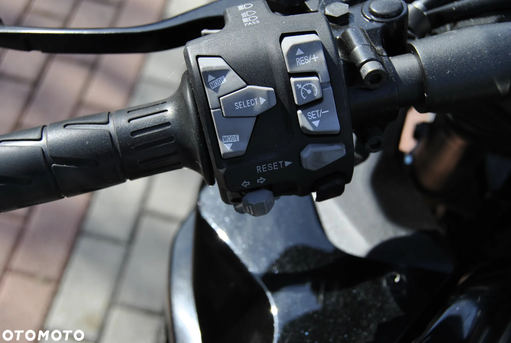 Kawasaki Ninja 1000 SX - 22