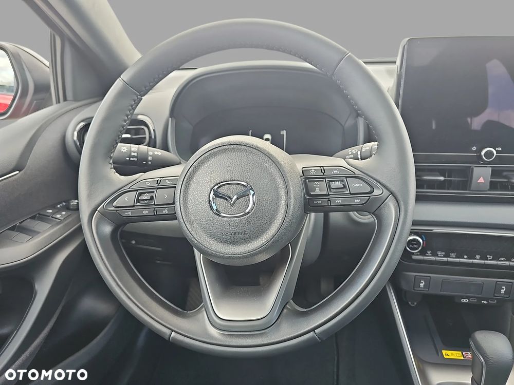 Mazda 2 Hybrid - 12
