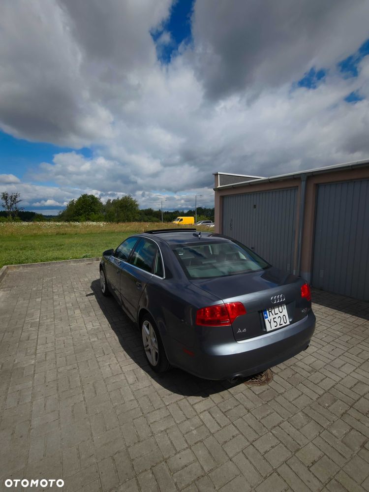 Audi A4 Limousine - 7