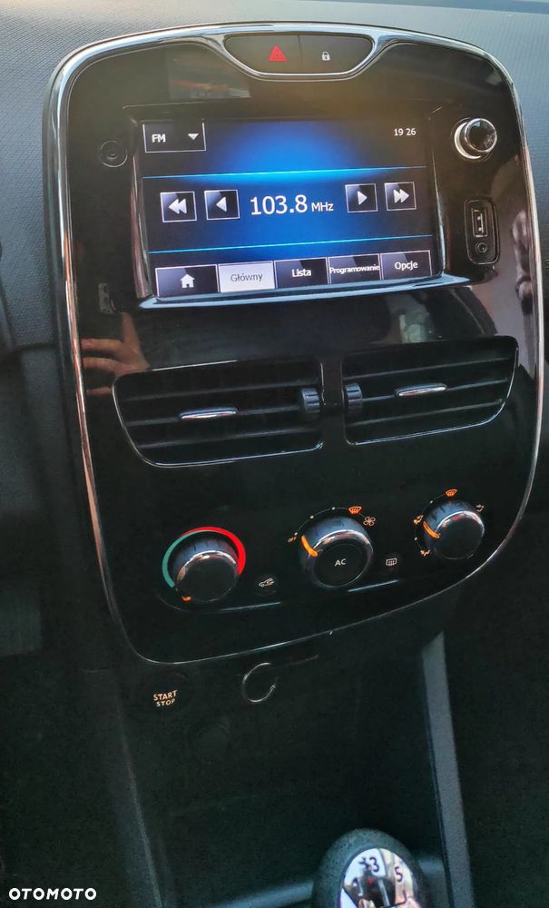 Renault Clio 1.2 16V Life - 9