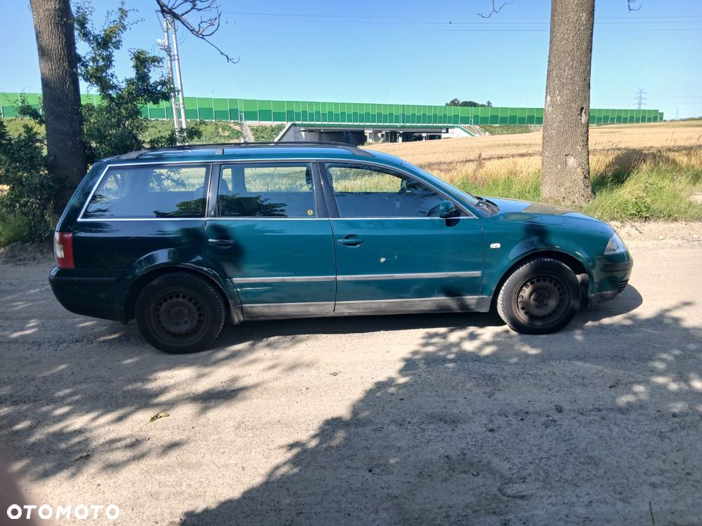 Volkswagen Passat 1.9 TDI Basis - 10