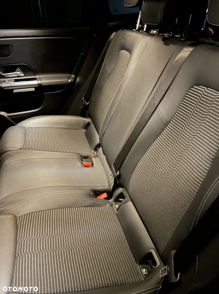 Mercedes-Benz GLA 200 Business Edition - 28