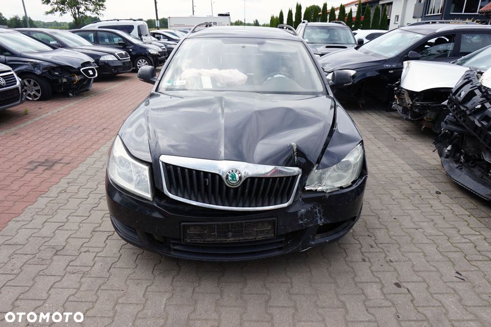 SKODA OCTAVIA II 1Z3 LIFT KOMBI 2012 9910 1.6 TDI CAYC 105KM LHW CZARNY na części - 8