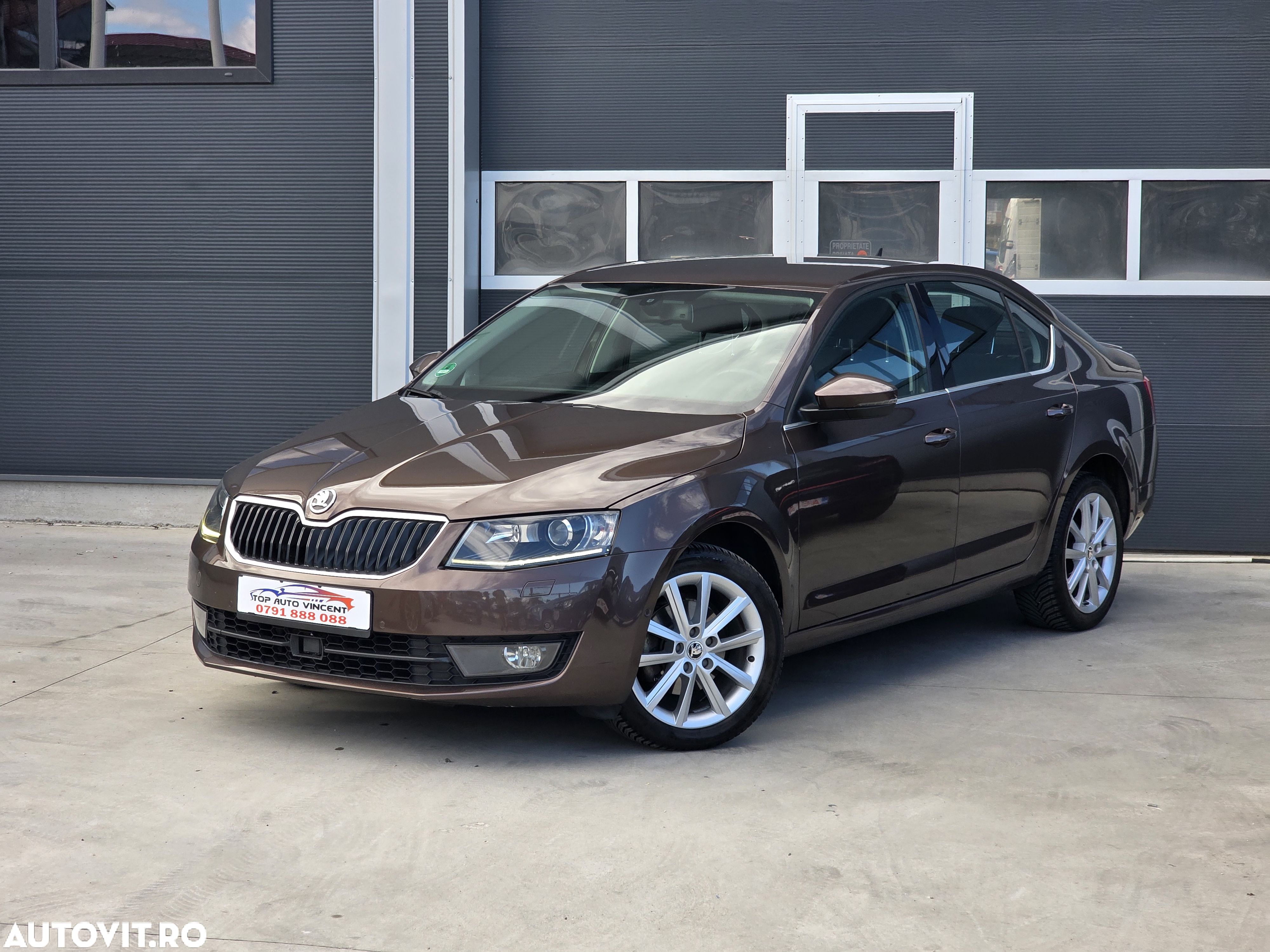 Skoda Octavia 1.4 TSI ELEGANCE - 1