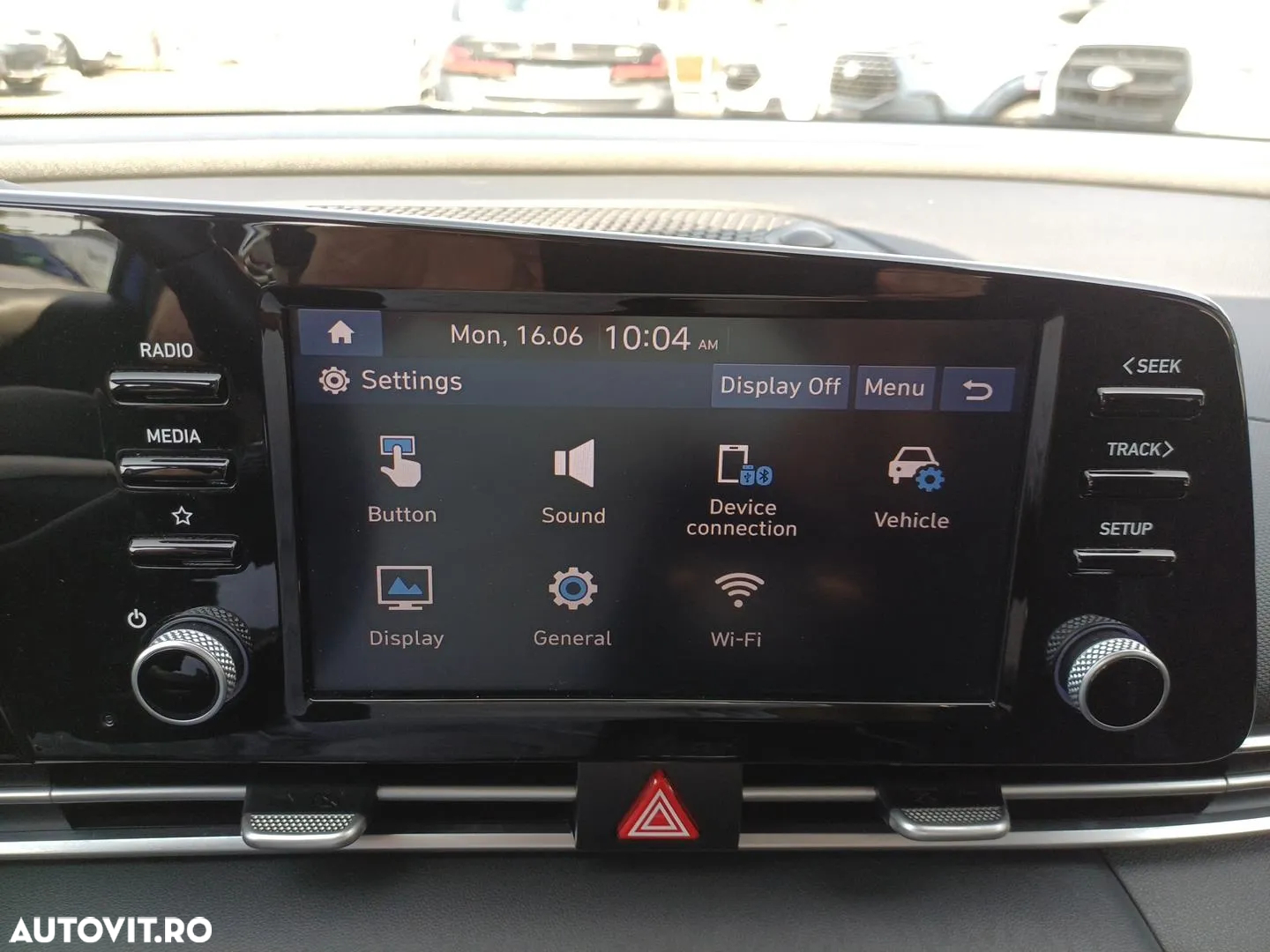 Hyundai Elantra - 17