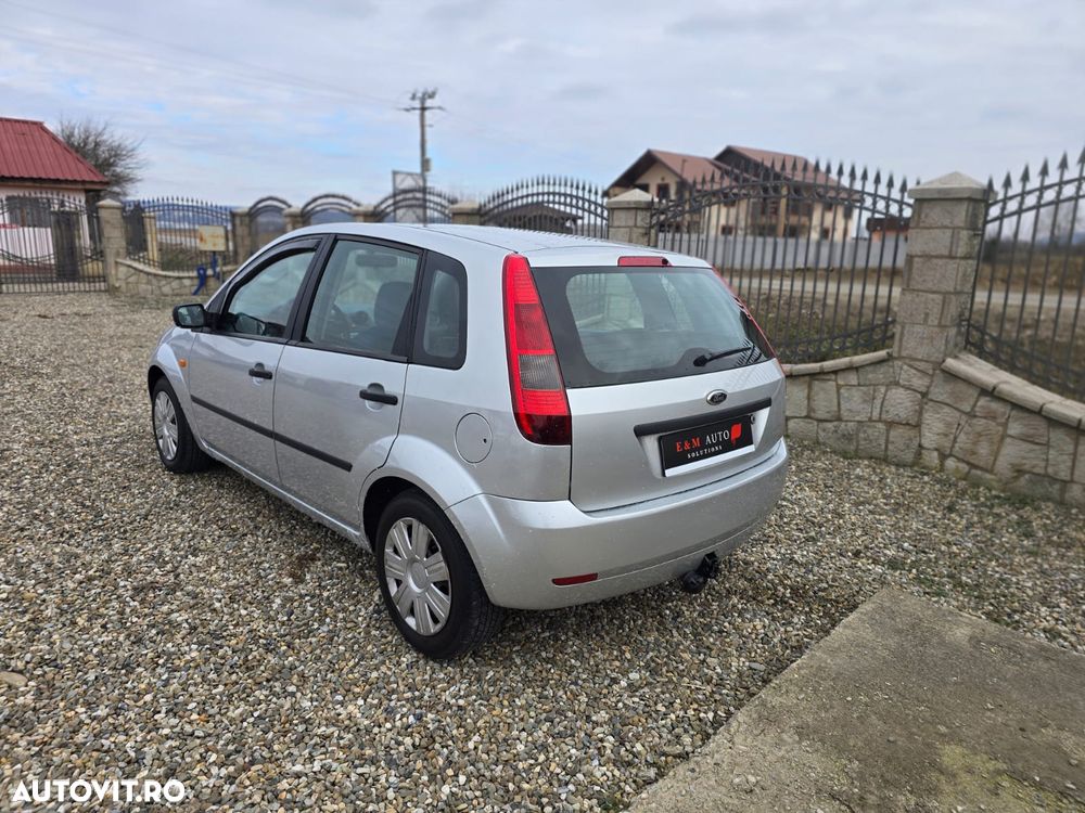 Ford Fiesta 1.4 Futura - 5
