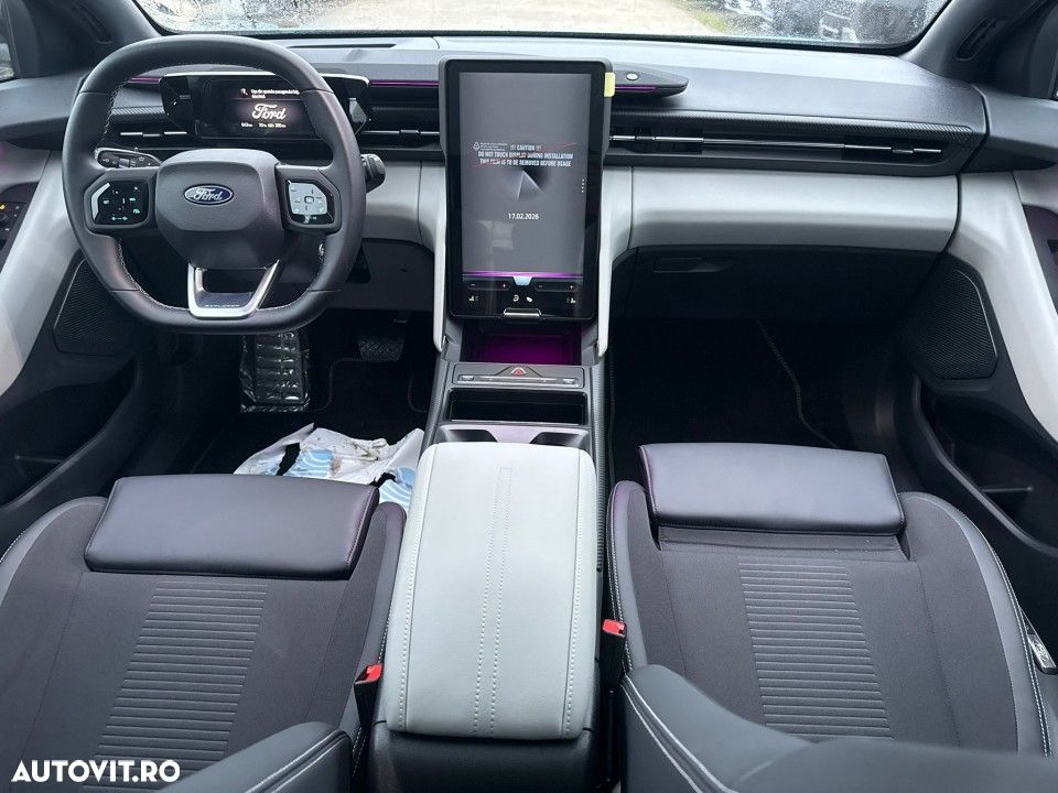 Ford Explorer RWD 77 kWh Extended Range Premium - 12