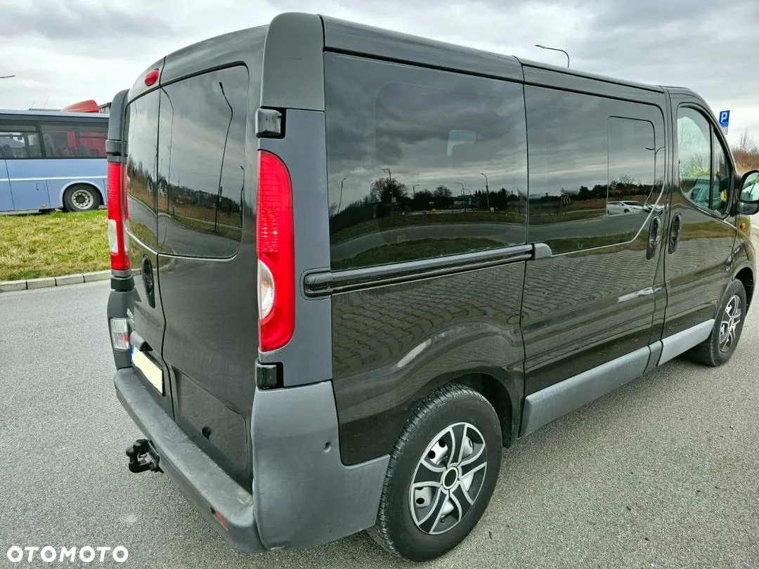 Opel Vivaro - 26