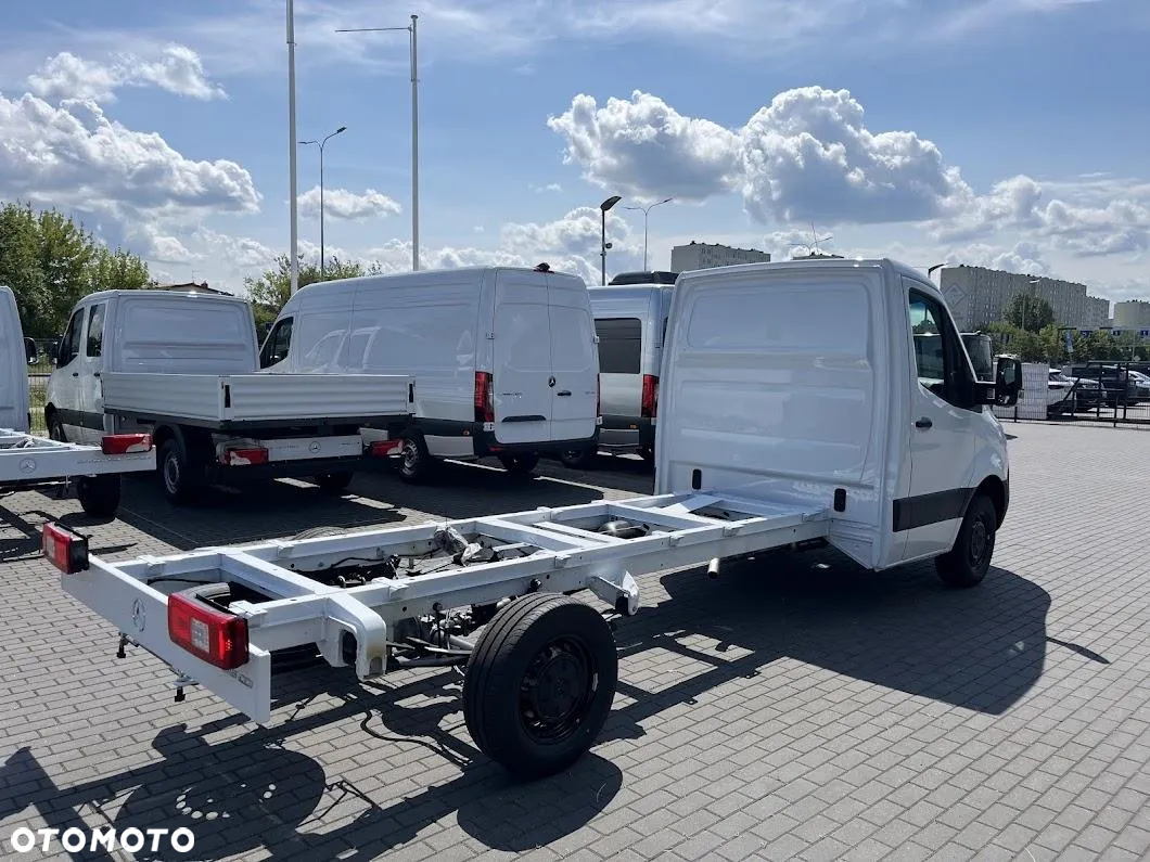 Mercedes-Benz Sprinter - 6