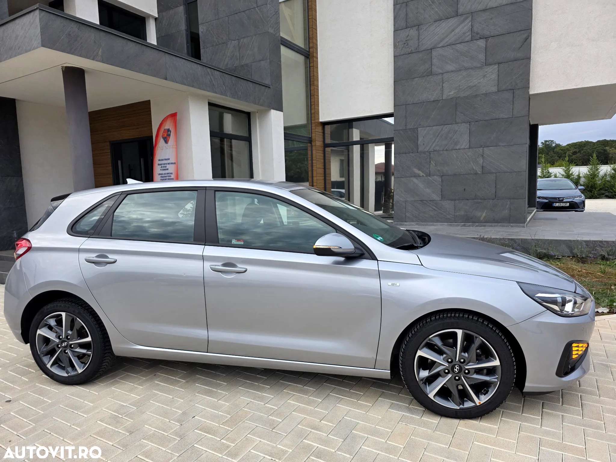 Hyundai i30 1.0 T-GDI 48V-Hybrid DCT Trend - 4
